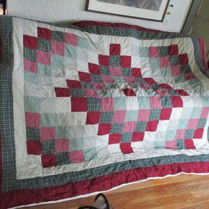Handmade Vintage PATCHWORK FLORAL QUILT Blanket Throw Bedspread RED GREEN 80X96